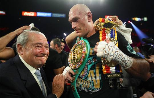 Arum believes Fury will face Usyk in early 2023