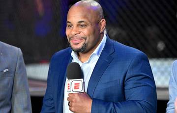 Cormier: I don't think Jones is a good option for Miocic