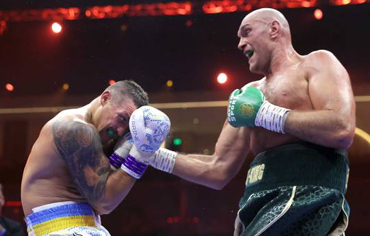 Tyson Fury breaks Oleksandr Usyk's jaw after losing the title