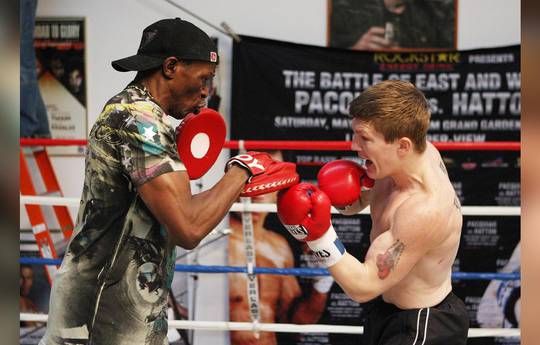 La leyenda del boxeo Ricky Hatton corona a un luchador inesperado como el GOAT: "Su récord habla por sí mismo"