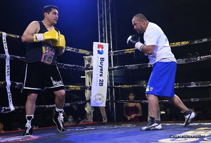 Morales y Salido tuvieron pelea de exhibición (foto)