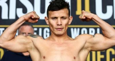 What time is Fradimil Macayo vs Oscar Escandon tonight? Ringwalks, schedule, streaming links