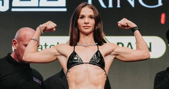 So sehen Sie Carla Jade gegen Daryn Harris - Live Stream & TV-Kanäle