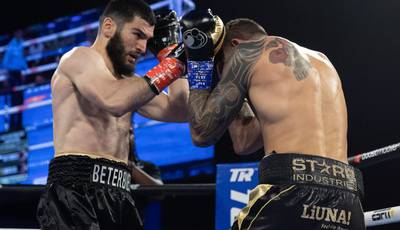 Beterbiev destroyed Smith in two rounds