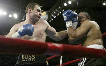 Vitali Klitschko - Kirk Johnson. Fight on December 6th, 2003 at Madison Square Garden