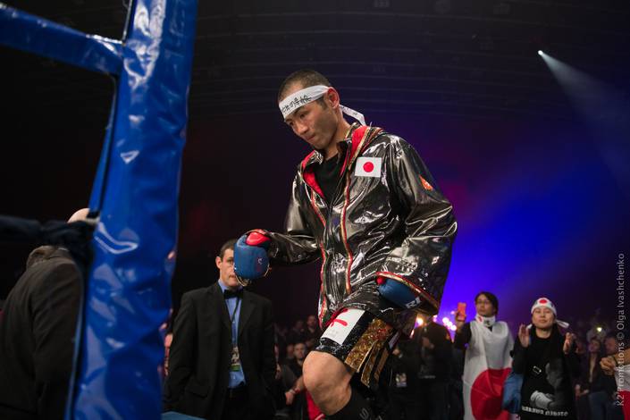 Беринчик защитил титул в бою с Араковой (фото)