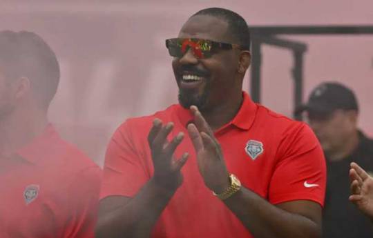 Jones erklärt Rücktritt vom aktiven Kampfsport