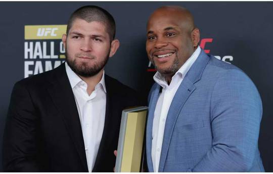 Cormier: "Khabib has become such a huge figure in MMA that he outshines the people around him"