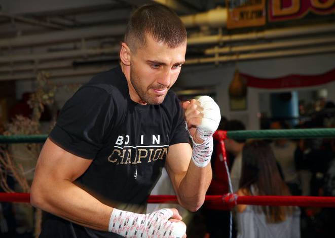 Gvozdyk at the media training before the fight with Amar (photos)