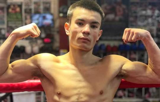 Hoe Zachary Phee vs Adam Yahaya te bekijken - Live stream & TV Kanalen