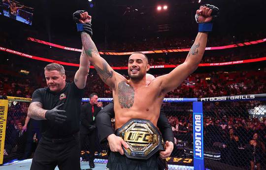 Результати турніру UFC 327