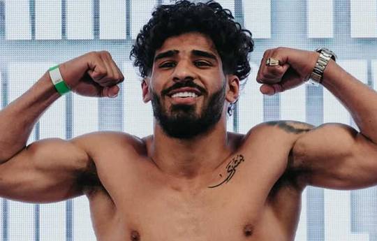 What time is Walid Muhsein vs Fox Townley tonight? Ringwalks, schedule, streaming links