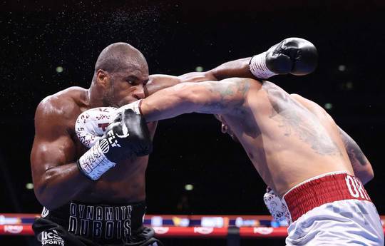 L’ami de McGregor a qualifié Usyk de meilleur poids lourd de l’histoire de la boxe