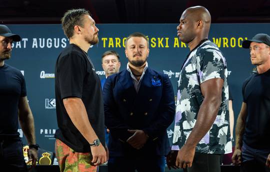 Joyce: Usyk has a higher boxing IQ, but Dubois is younger and fresher