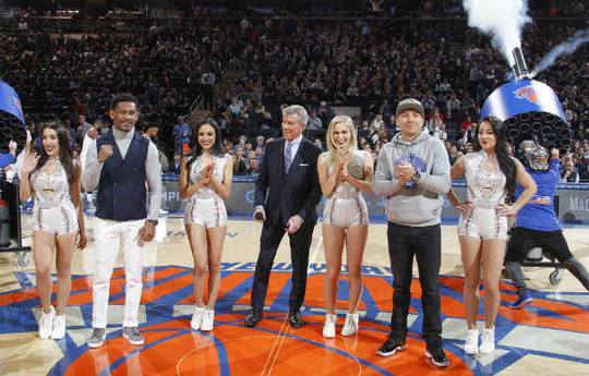 Golovkin and Jacobs Hit Knicks Game at MSG