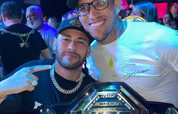 Photo of the Day: Charles Oliveira and Neymar