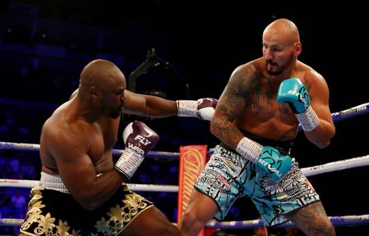 Chisora ​​knocks Szpilka out in the second