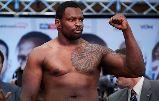 Whyte beats Rivas on points