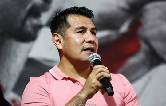 Marco Antonio Barrera holds another exhibition match