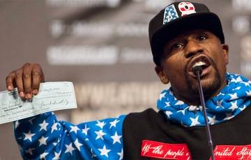 Floyd Mayweather is the highest paid athlete of the decade