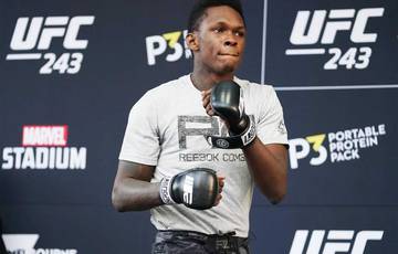 Hooker: Adesanya was ready to fight at UFC 300