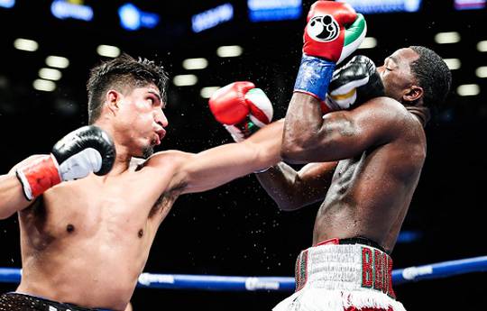 Mikey Garcia to sign with Hearn