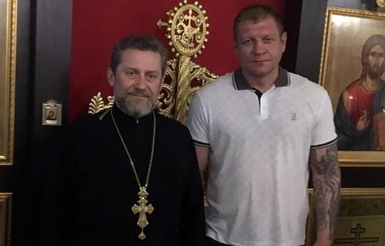 Емельяненко прокомментировал свой уход в монастырь