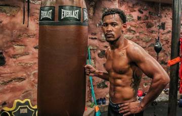 Middleweight Jacobs inks with promoter Hearn