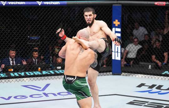 Volkanovski recalled his early defeat to Makhachev