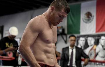 Alvarez is excluded from the WBC ratings for refusing to take doping tests