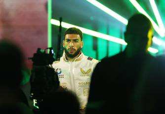Shiraz-Simpson in the undercard of the Eubank-Benn rematch