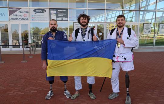 Украинские ветераны с ампутациями произвели фурор на чемпионате по БЖЖ в Далласе