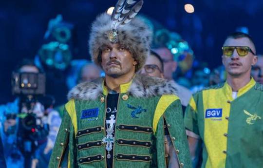 Oleksandr Usyk a été arrêté à l'aéroport de Cracovie en Pologne