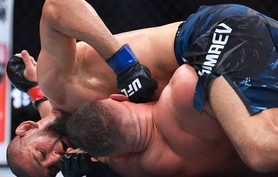 Askren: "Chimaev looked confident in the fight with Du Plessis, but..."