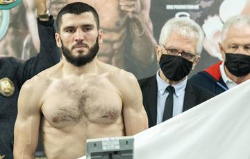 L'entraîneur de Beterbiev : "Je ne considère pas Benavidez comme un adversaire difficile pour Arthur"