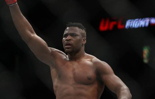 Нганну: «Я будущий чемпион UFC в тяжелом весе»