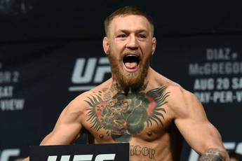 Du Plessis chamou a McGregor uma verdadeira lenda do MMA