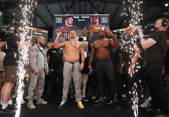 Usyk und Dubois wiegen sich für den Kampf um den Titel des unangefochtenen Champions (Video)