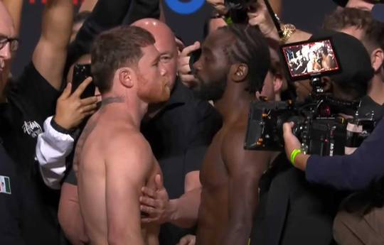 What time is Canelo Álvarez vs Terence Crawford tonight? Ringwalks, schedule, streaming links