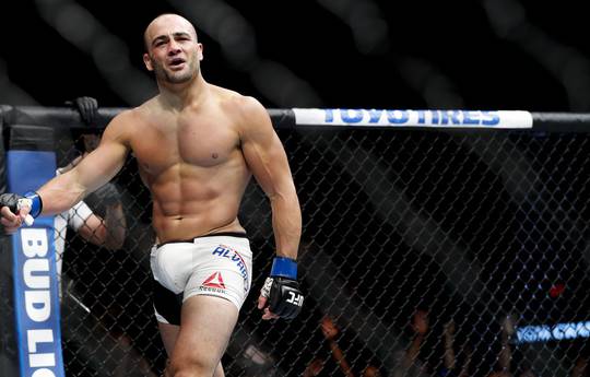 Альварес: «UFC продвигает Гэтжи с помощью моего имени»