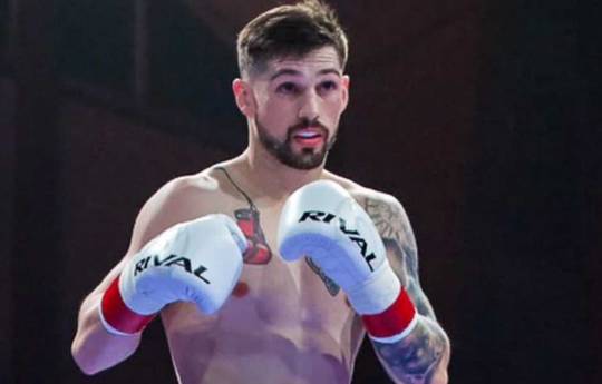 Wann findet heute Abend der Kampf Wyatt Sanford gegen Mark Andrejev statt? Ringwalks, Zeitplan, Streaming-Links