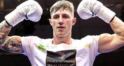 What time is Daniel Keating vs Blake Minto tonight? Ringwalks, schedule, streaming links