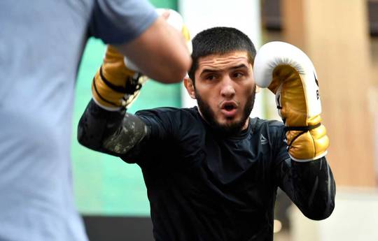 Махачев розповів про підготовку до бою з Делла Маддаленою