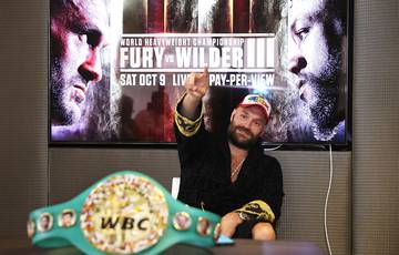 Fury offers Joshua help in preparation for rematch against Usyk