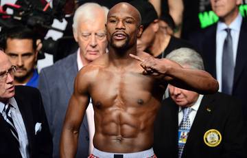 Mayweather negotiates with UFC