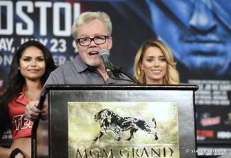 Roach says Mayweather told him McGregor fight will happen