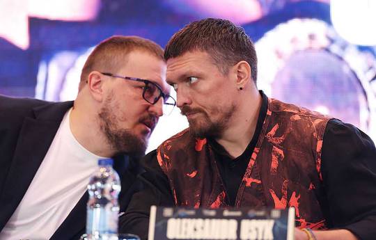 Усик объяснил, почему больше не работает с Красюком в боксе