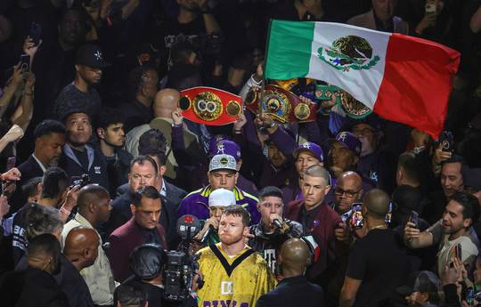 Альварес-Мунгия пройдет на вечере Premier Boxing Champions?