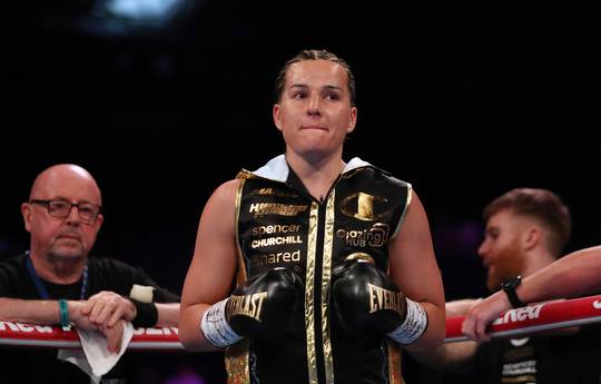 Кемерон на знак протесту відмовилася від пояса WBC