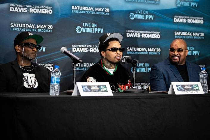 Davis und Romero trafen sich bei einer Pressekonferenz